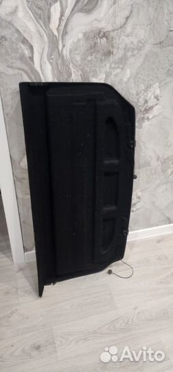 Задняя полка багажника на Skoda Yeti