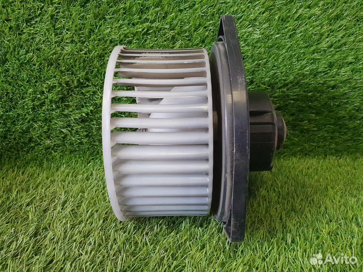 Моторчик печки Mitsubishi Outlander