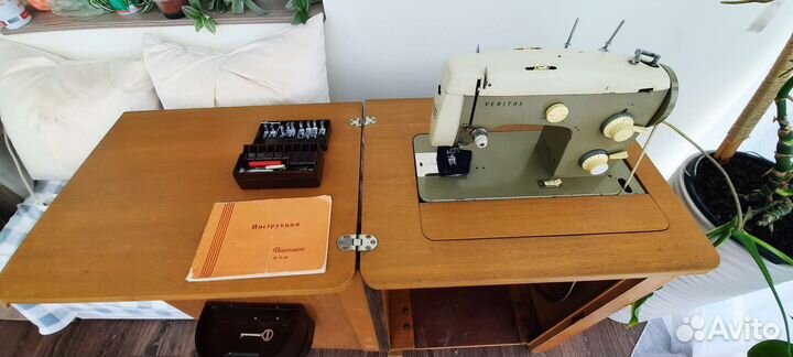 Швейная машинка veritas ножная