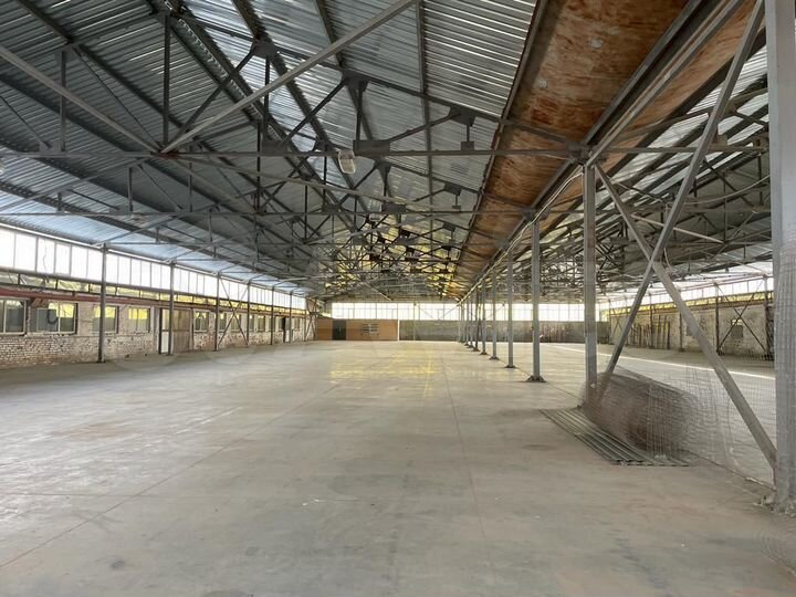 Склад, 2444 м²