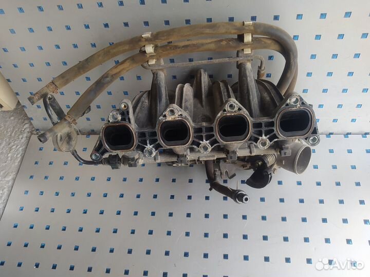 Geely MK Коллектор впускной