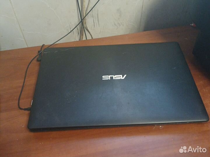 Ноутбук Asus x553m