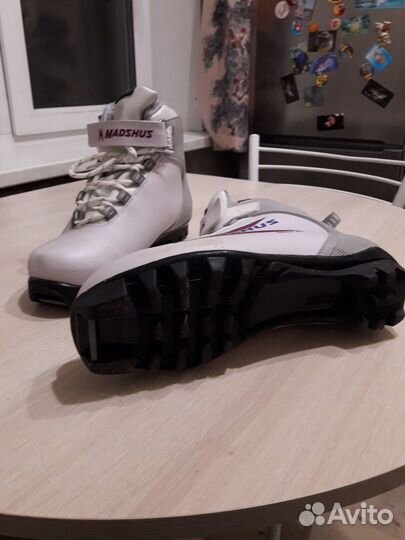 Продам ботинки Madshus для беговых лыж женс. р.39