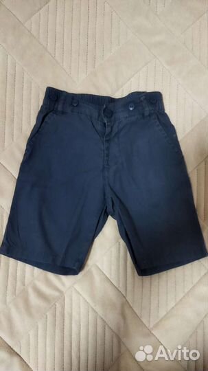 Свитер, рубашка, брюки, шорты