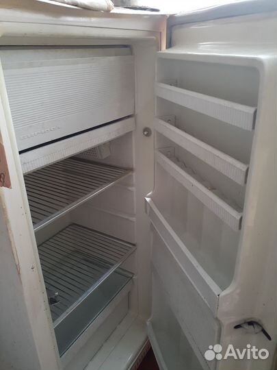 Холодильник бирюса