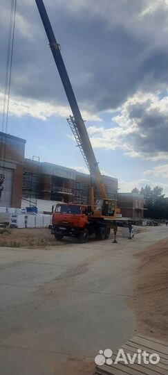 Аренда и услуги автокрана, 25 т, 22 м, с гуськом 28 м