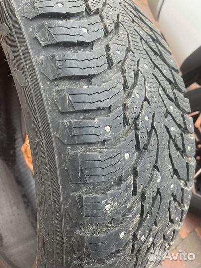 Nokian Tyres Hakkapeliitta 9 SUV 275/50 R21