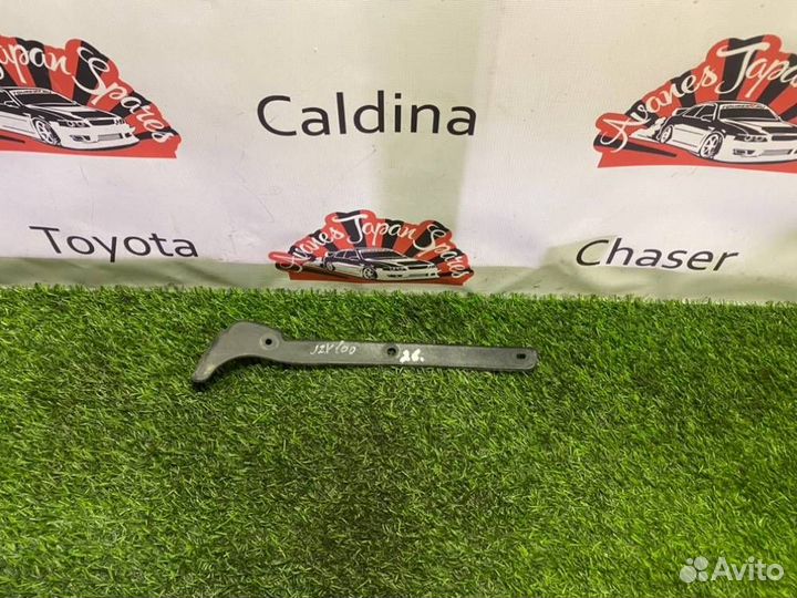 Накладка на крыло передняя правая Toyota Mark 2