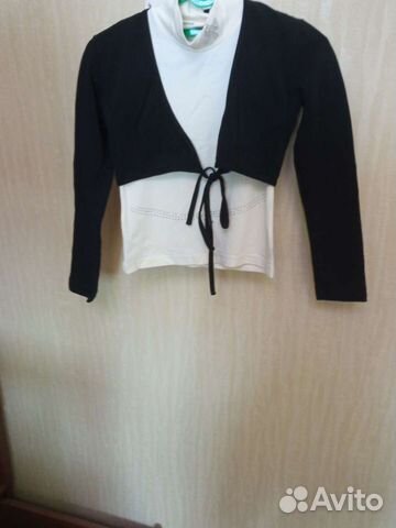 Гимнастические купальники и лосины