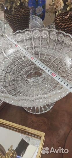 Большая хрустальная ваза