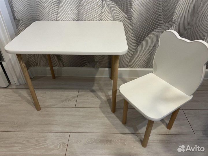 Новые детские стол и стул