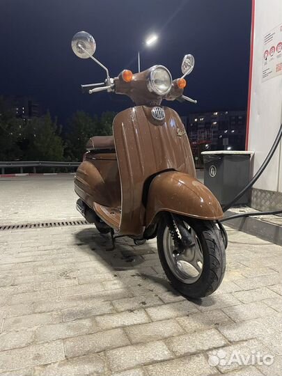 Скутер Suzuki Verde 2000 года
