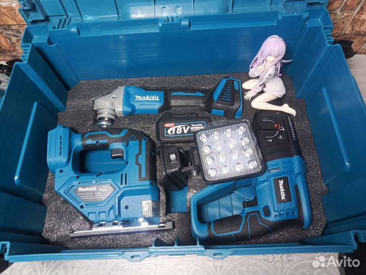 Набор электроинтструмента Makita 7в1 +4акб