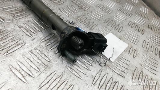 Форсунка дизельная audi A4 B8 (5DN29AL01)