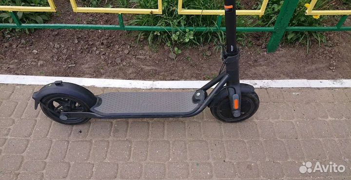 Электросамокат Ninebot KickScooter F25