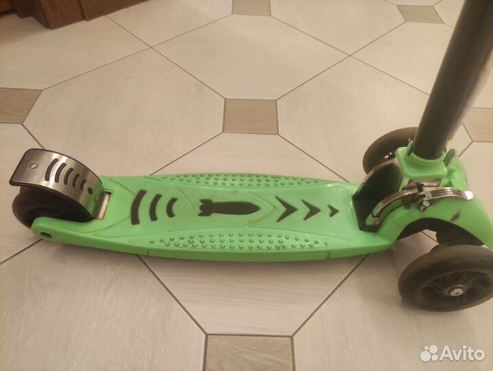 Самокат детский трехколесный