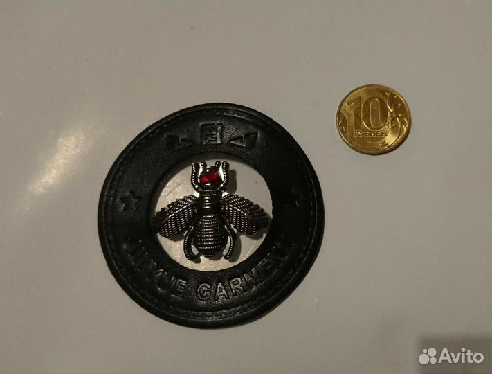 Нашивки разных брендов, репсовые ленты