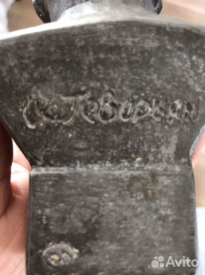 Бюст Ленина