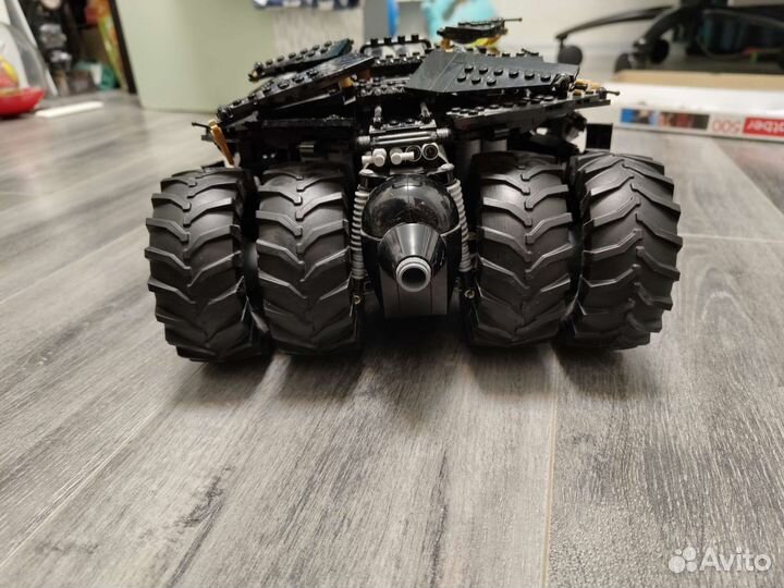 Lego DC super heroes 76240 Бэтмобиль Тумблер