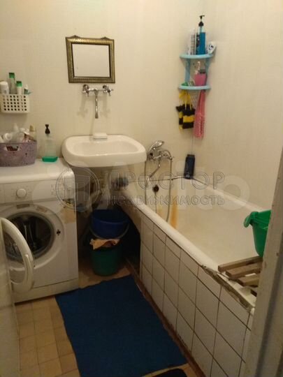 Комната 24,6 м² в 4-к., 3/8 эт.