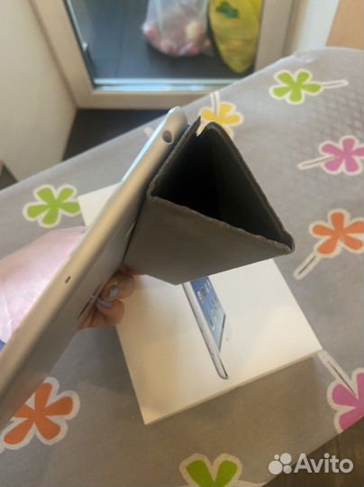 iPad mini wifi 32 белый