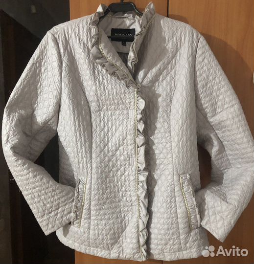 Ветровка женская