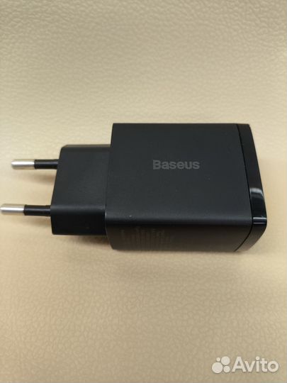 Сетевое зарядное устройство baseus