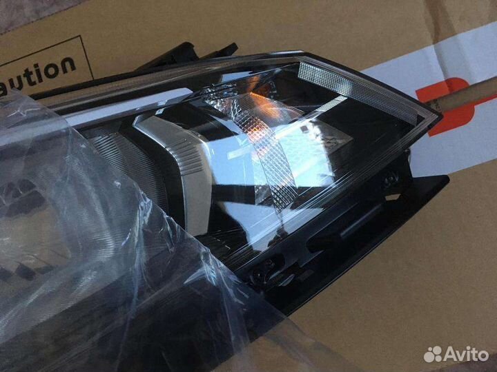 Kia Rio 4 FB. Фара правая новая оригинал 20+