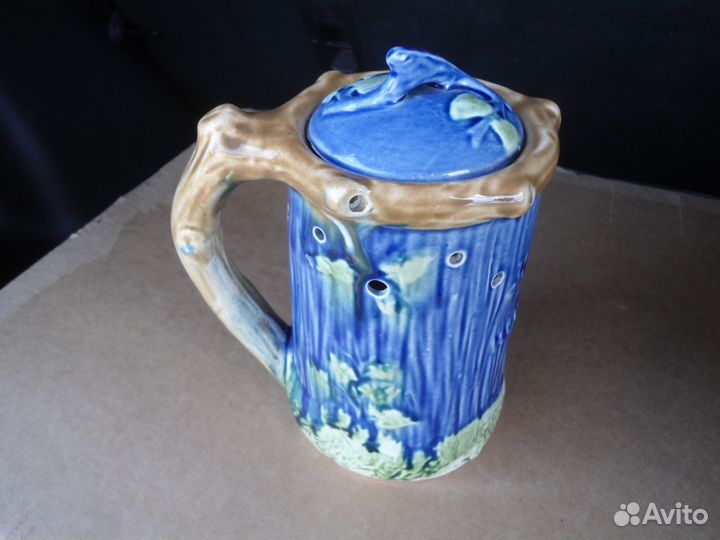 Чайный сервиз и кружки