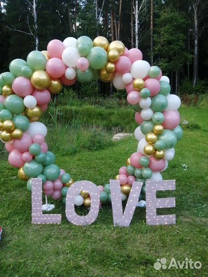 Декорации на свадьбу love