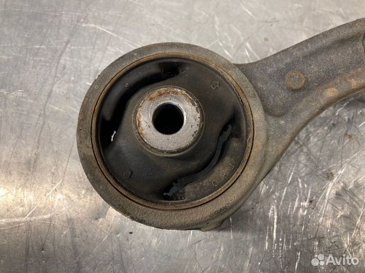 Рычаг подвески передний правый Honda Accord CU2