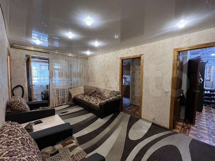 3-к. квартира, 50 м², 1/4 эт.