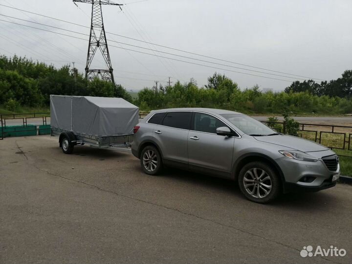 Автомобиль Mazda CX-9, с водителем