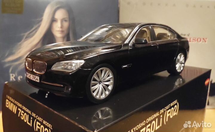 BMW 750Li (F02), Black, 1:18, Kyosho