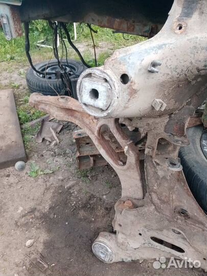 Подрамник Volkswagen Touareg 1