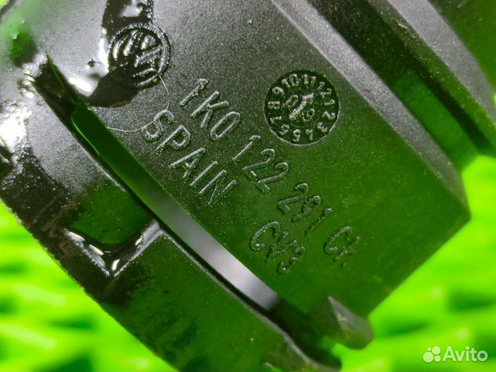 Патрубок системы охлаждения Vag 1.8 tsi