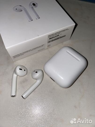 Наушники Airpods