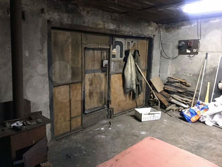 Гараж, > 30 м²