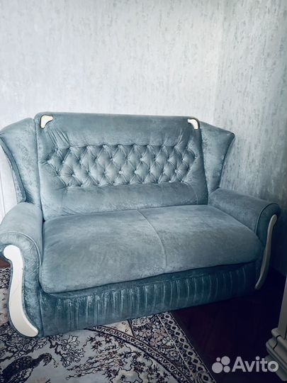 Диван серо-голубой