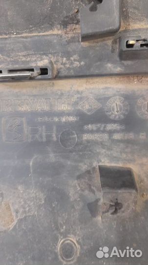 Молдинг двери передний правый Renault Kaptur С