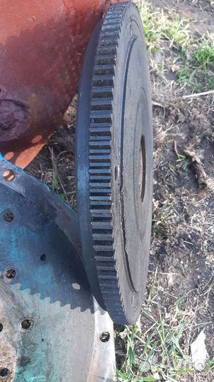 Маховик,плита