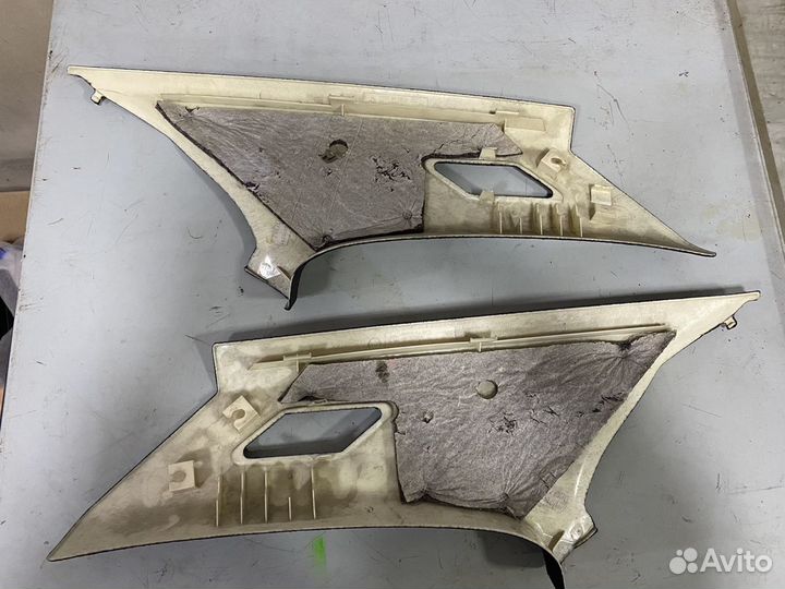 Панели внутренней отделки задних стоек BMW 3 серия