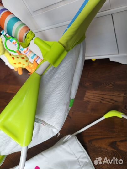 Кресло качалка, коврик развивающий, пакет игрушек