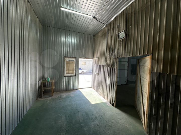 Офис, 17.6 м² + склад 72 кв