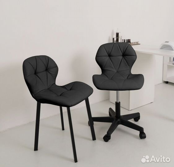 Комплект стульев для салона