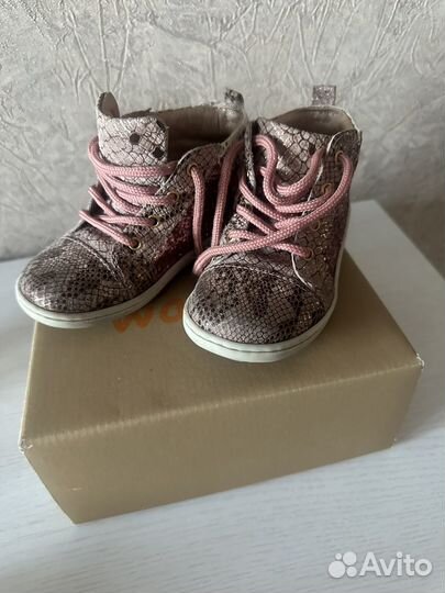 Ботинки для девочки