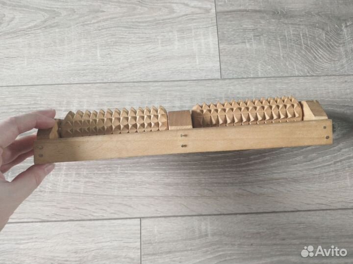 Деревянный массажер для ног роликовый двурядный