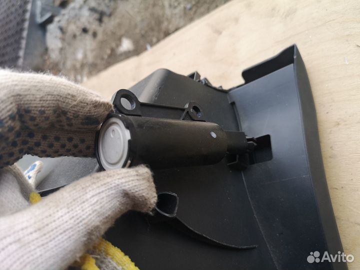 Бардачок крышка для Toyota Corolla E150 2010-2013