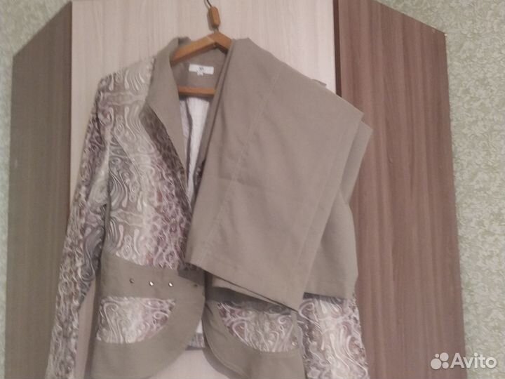Костюм женский 50-52 р