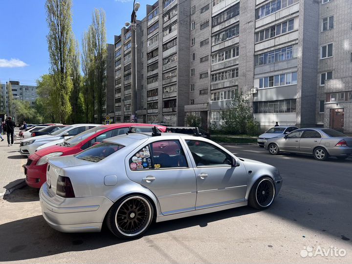 Накладки на пороги Volkswagen Bora Jetta 4 Golf 4